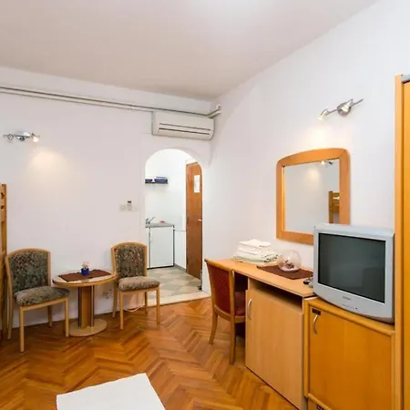 Zec - Studio With Balcony شقة *