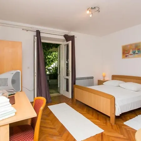 Zec - Studio With Balcony Apartmán *