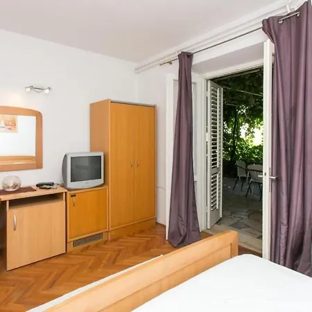 Zec - Studio With Balcony